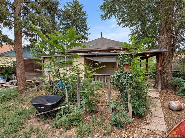 1309 Chester St, Aurora, CO 80010
