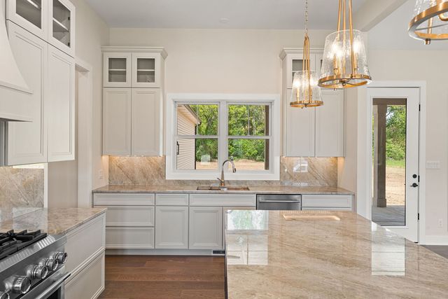 493 Stonebridge Parkway, Valparaiso, IN 46383