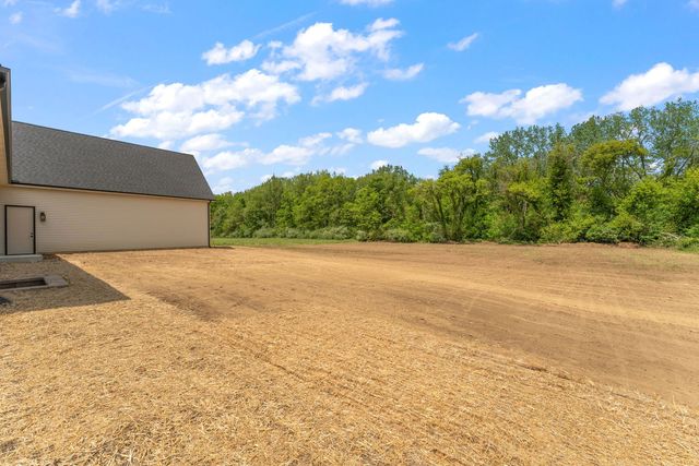 493 Stonebridge Parkway, Valparaiso, IN 46383