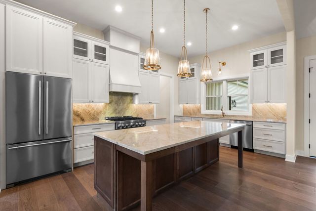 493 Stonebridge Parkway, Valparaiso, IN 46383
