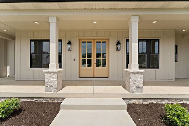 493 Stonebridge Parkway, Valparaiso, IN 46383