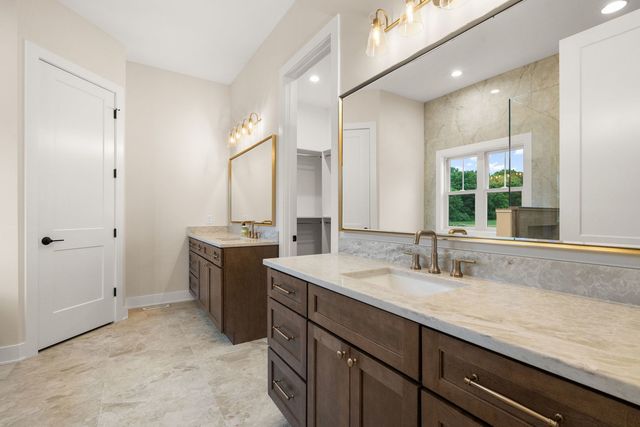 493 Stonebridge Parkway, Valparaiso, IN 46383
