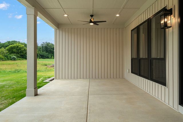 493 Stonebridge Parkway, Valparaiso, IN 46383