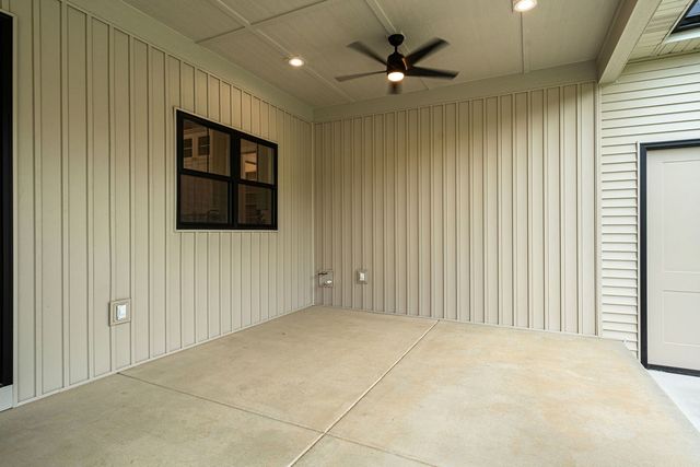 493 Stonebridge Parkway, Valparaiso, IN 46383