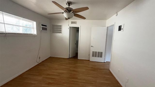 1906 Binz Street 05, Houston, TX 77004