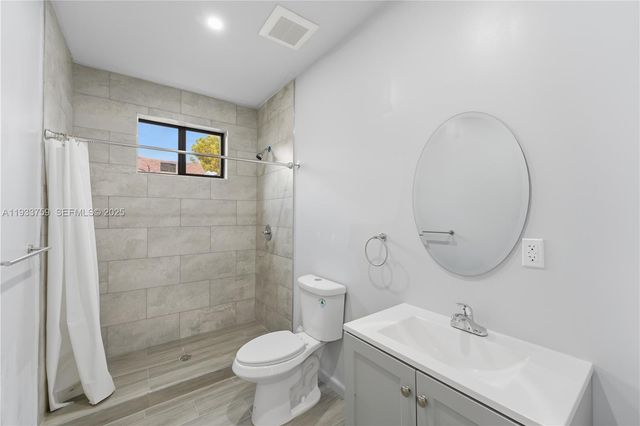 1393 NW 31st St A, Miami, FL 33142