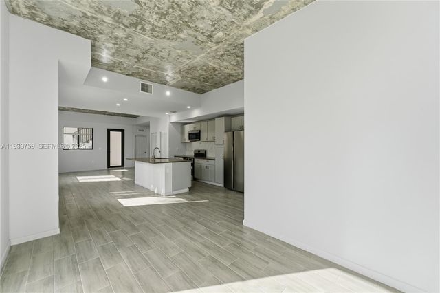 1393 NW 31st St A, Miami, FL 33142