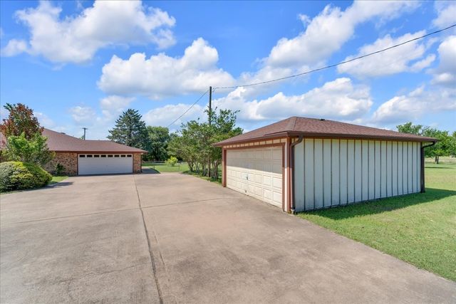 1900 S Duncanville Road, Ovilla, TX 75154