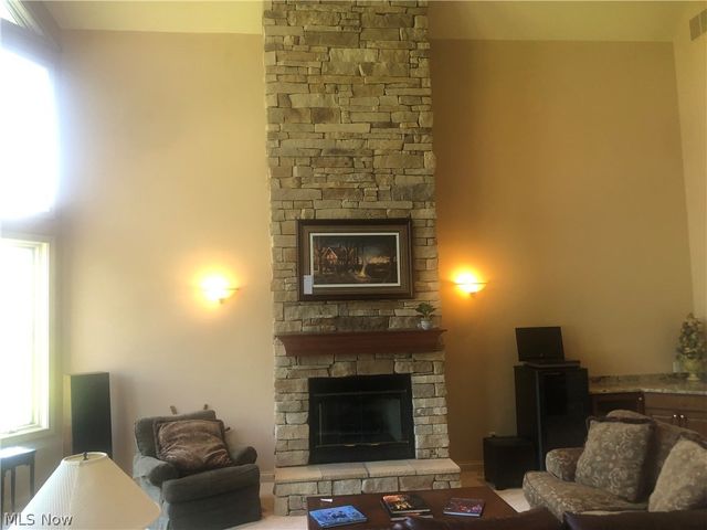 8135 Thackeray Court, Broadview Heights, OH 44147