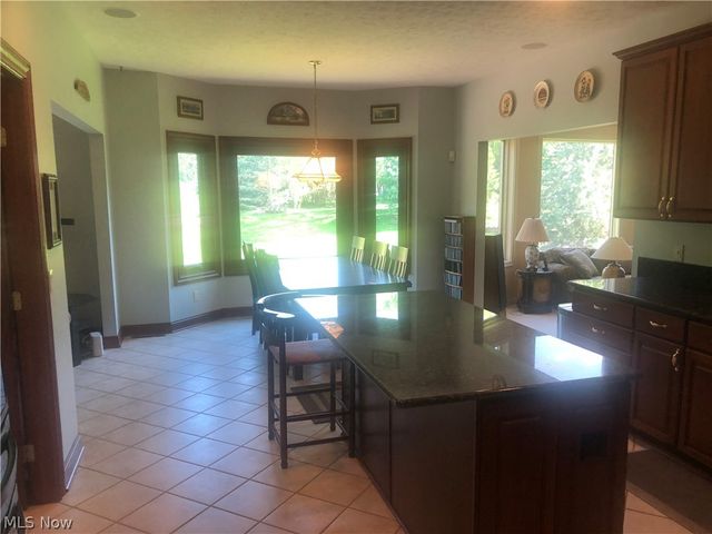 8135 Thackeray Court, Broadview Heights, OH 44147