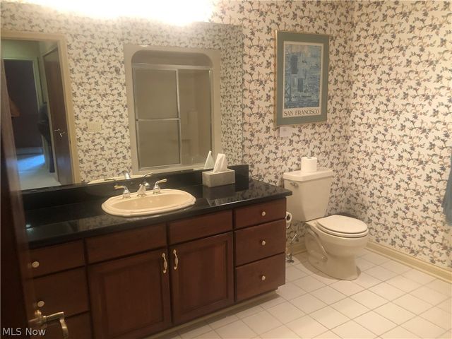 8135 Thackeray Court, Broadview Heights, OH 44147