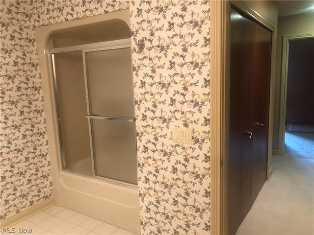 8135 Thackeray Court, Broadview Heights, OH 44147