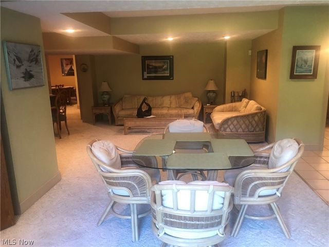 8135 Thackeray Court, Broadview Heights, OH 44147