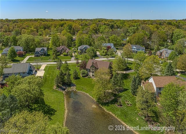 8135 Thackeray Court, Broadview Heights, OH 44147