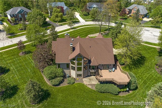 8135 Thackeray Court, Broadview Heights, OH 44147
