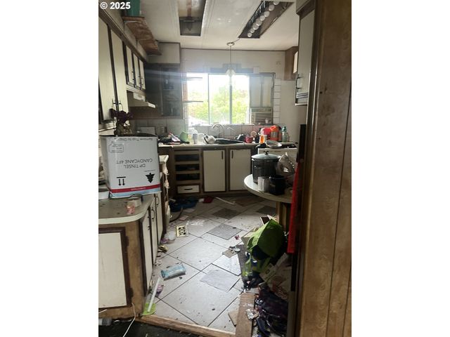 82964 HUNGRY HILL Rd, Creswell, OR 97426