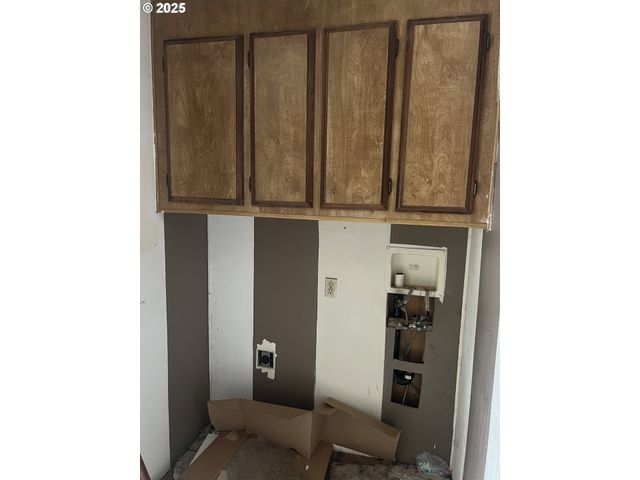 82964 HUNGRY HILL Rd, Creswell, OR 97426