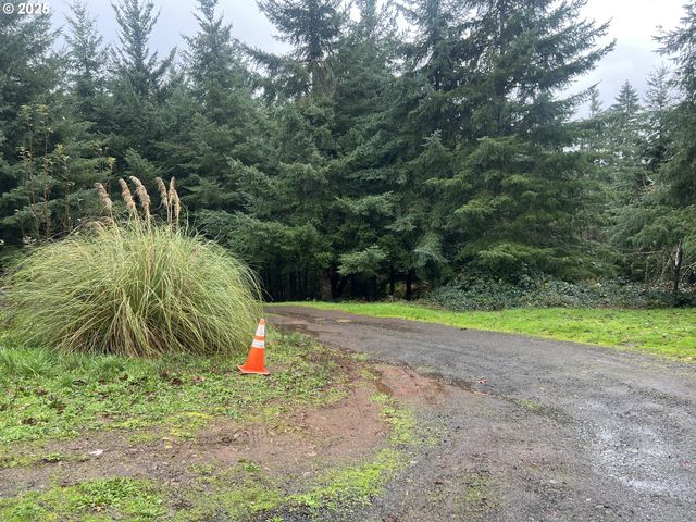 82964 HUNGRY HILL Rd, Creswell, OR 97426