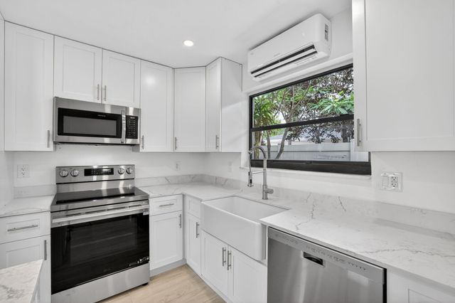 1403 NE 13th Street, Fort Lauderdale, FL 33304