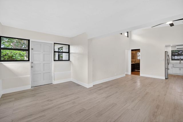 1403 NE 13th Street, Fort Lauderdale, FL 33304