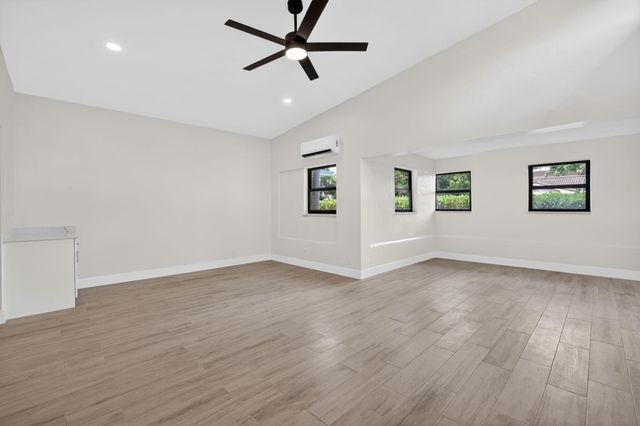 1403 NE 13th Street, Fort Lauderdale, FL 33304