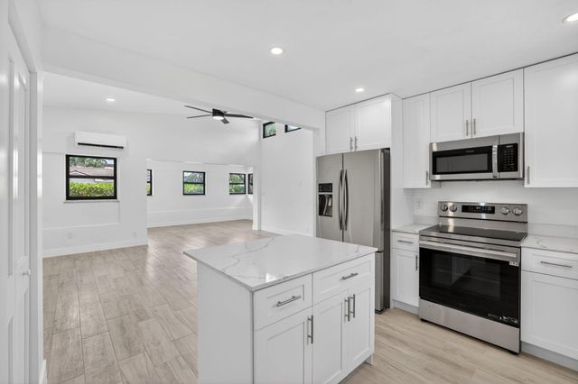 1403 NE 13th Street, Fort Lauderdale, FL 33304