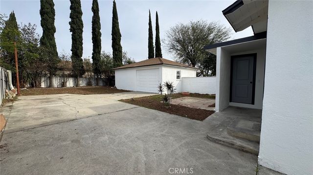 16748 16744 Athol, Fontana, CA 92335