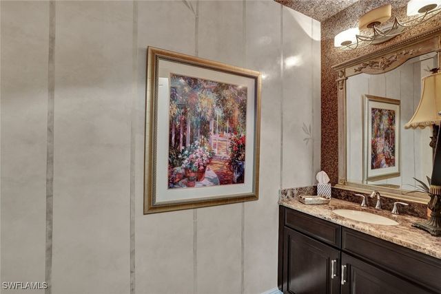 2772 Tiburon BLVD E 5-102, Naples, FL 34109