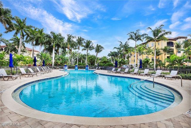 2772 Tiburon BLVD E 5-102, Naples, FL 34109