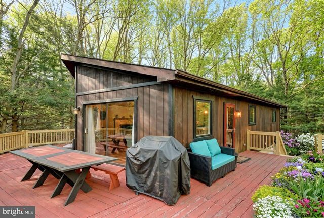 56 DRYDEN DR, Albrightsville, PA 18210