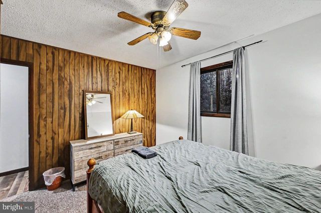 56 DRYDEN DR, Albrightsville, PA 18210