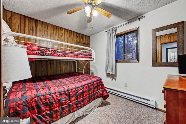 56 DRYDEN DR, Albrightsville, PA 18210
