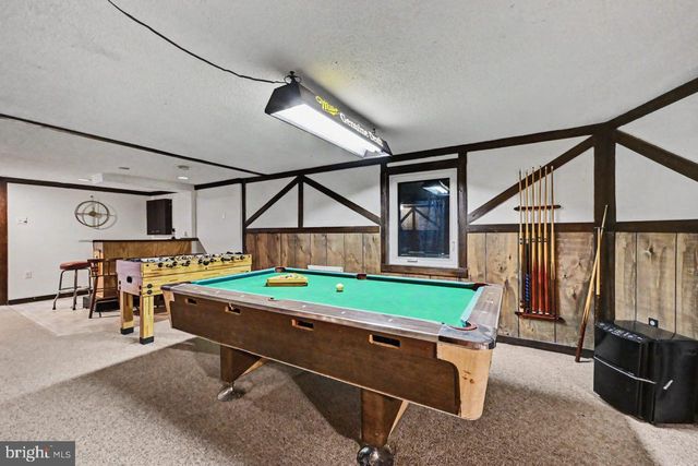 56 DRYDEN DR, Albrightsville, PA 18210
