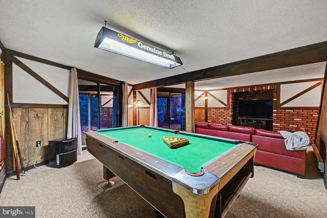 56 DRYDEN DR, Albrightsville, PA 18210
