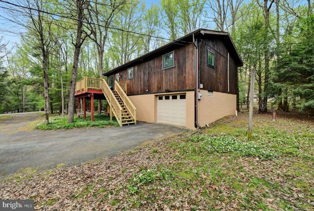 56 DRYDEN DR, Albrightsville, PA 18210