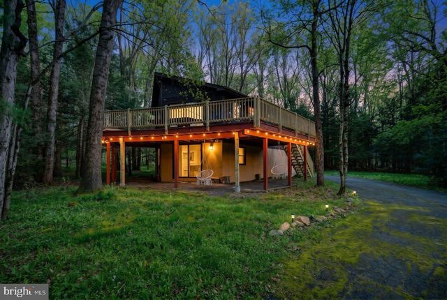 56 DRYDEN DR, Albrightsville, PA 18210