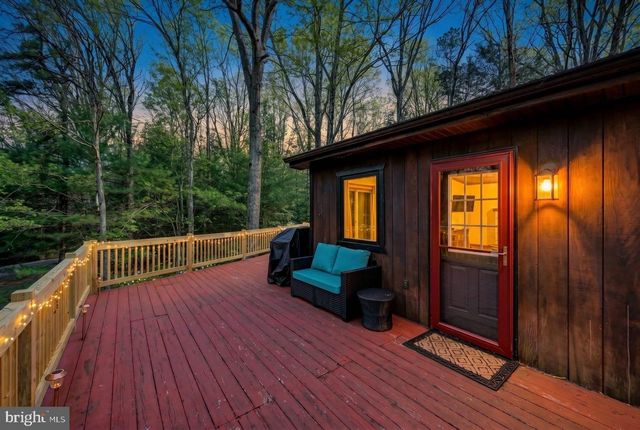 56 DRYDEN DR, Albrightsville, PA 18210