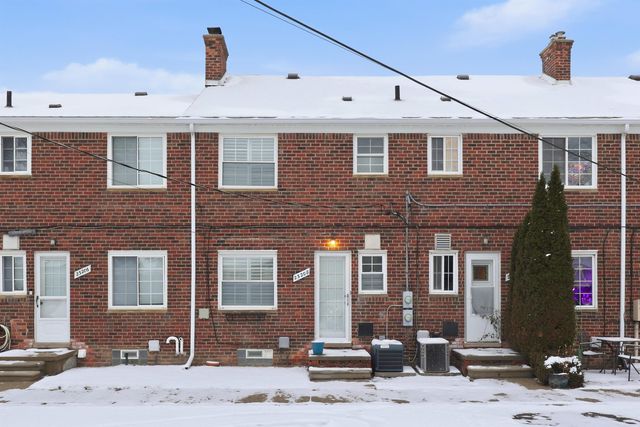 23208 Edsel Ford Court, St Clair Shores, MI 48080