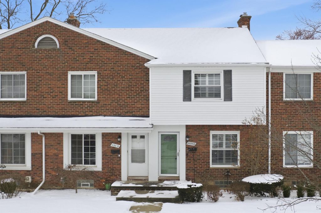 23208 Edsel Ford Court, St Clair Shores, MI 48080