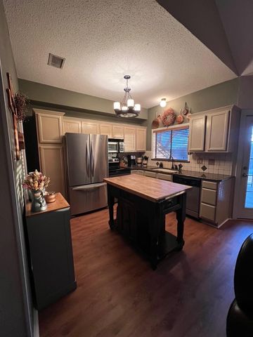 151 Summer Place Circle, Pottsboro, TX 75076