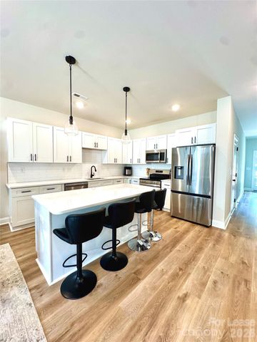 507 Greenwood Drive, Charlotte, NC 28217