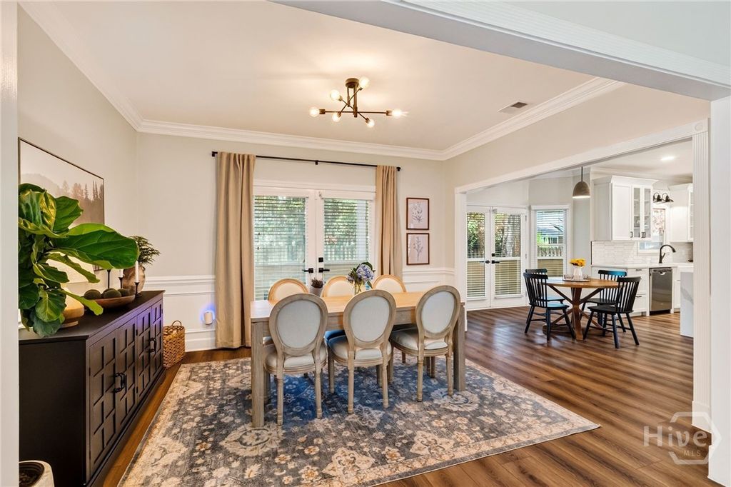 Image 14 of property listing at 9 Devon Road, Savannah, GA 31419