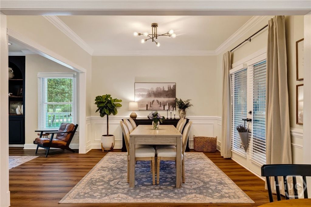Image 15 of property listing at 9 Devon Road, Savannah, GA 31419