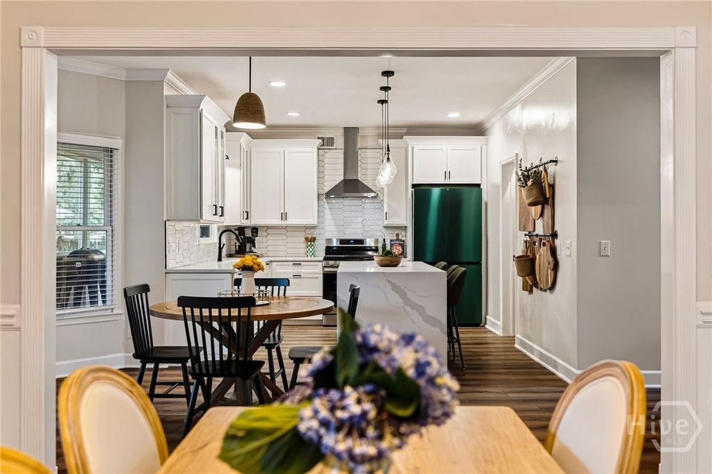 Image 16 of property listing at 9 Devon Road, Savannah, GA 31419