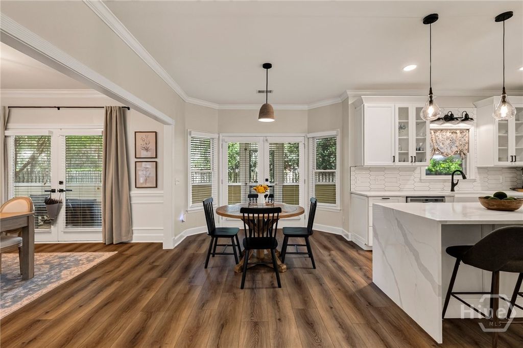 Image 17 of property listing at 9 Devon Road, Savannah, GA 31419