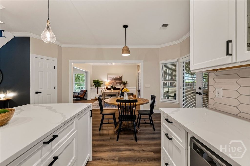 Image 20 of property listing at 9 Devon Road, Savannah, GA 31419