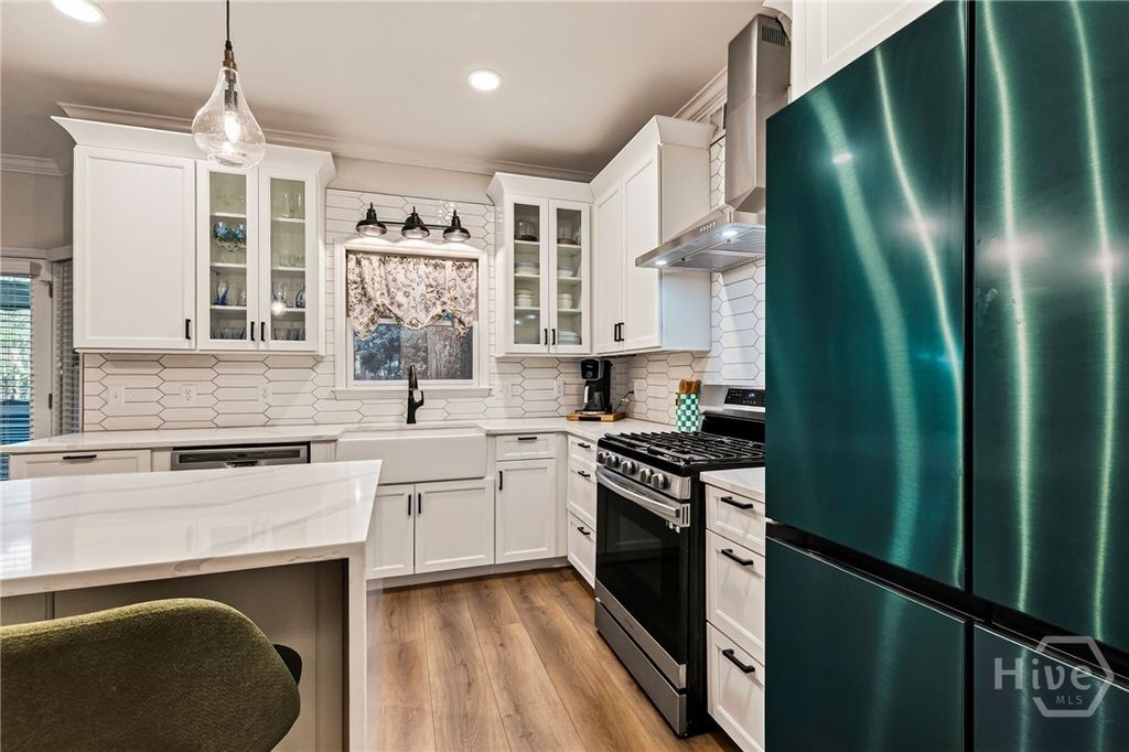 Image 24 of property listing at 9 Devon Road, Savannah, GA 31419