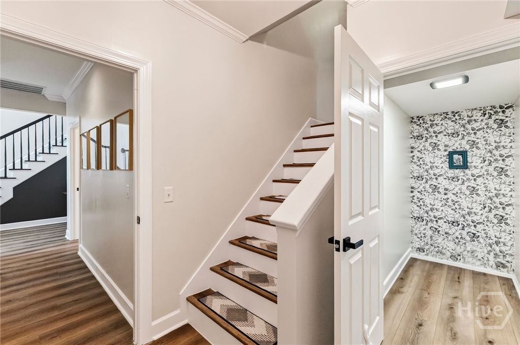 Image 29 of property listing at 9 Devon Road, Savannah, GA 31419