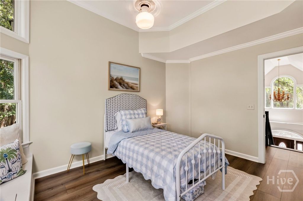 Image 38 of property listing at 9 Devon Road, Savannah, GA 31419