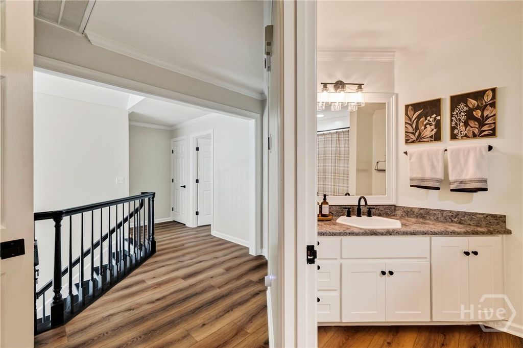 Image 43 of property listing at 9 Devon Road, Savannah, GA 31419